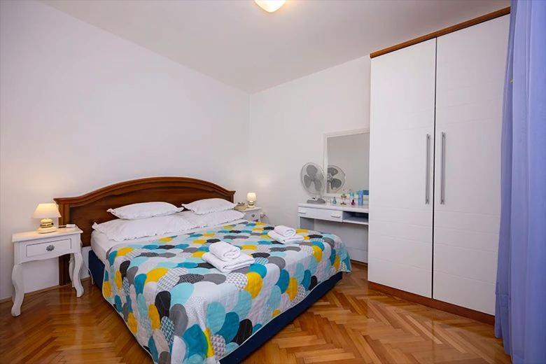 Apartments Irena Tučepi Exterior foto